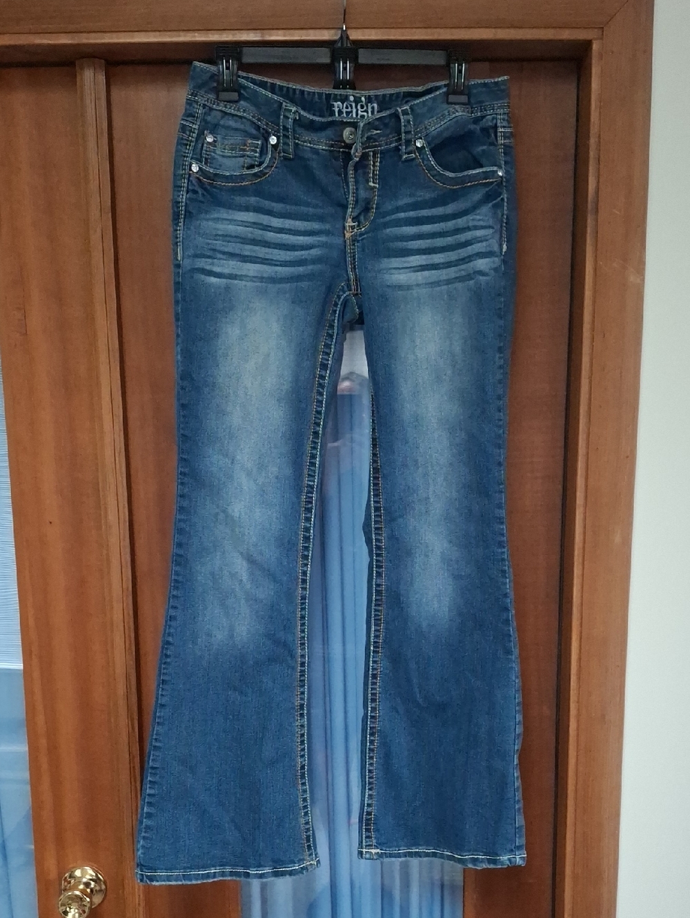 Reign Sz 9 Bootcut Embroidered Jeans